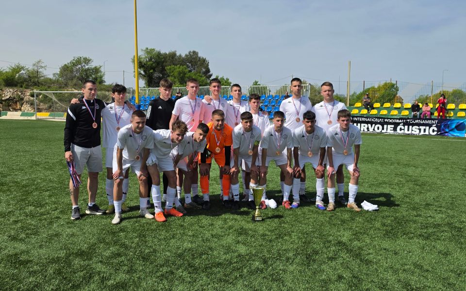 TURNIR HRVOJE ĆUSTIĆ Završnica odigrana na SC Miro Surać, županijskoj selekciji četvrto mjesto