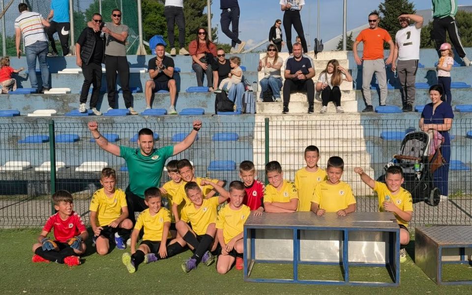 MIROV RETROVIZOR #30 Razigrane papaline i pioniri
